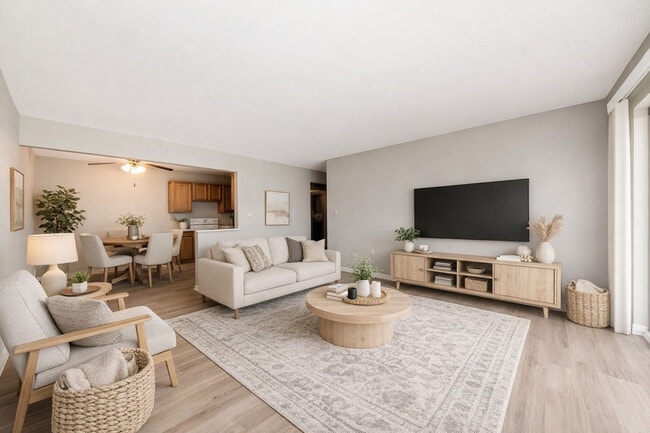 7413 Brookdale Dr in Darien, IL - Building Photo - Building Photo