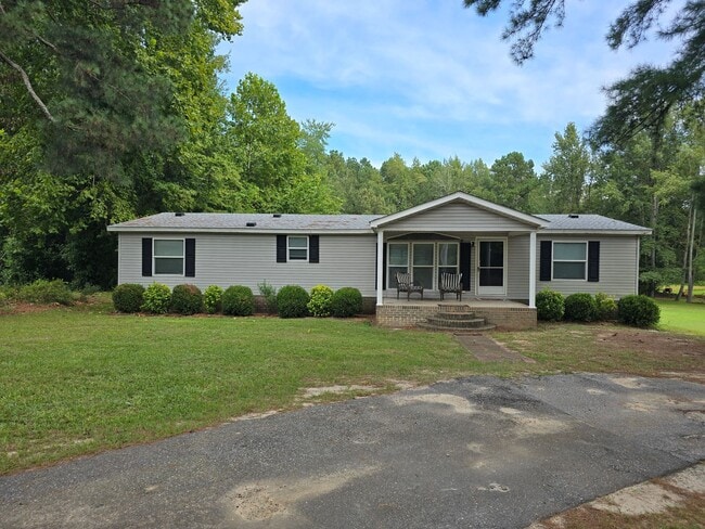 property at 5083 Doc Bennett Rd
