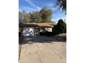 7711 Pennsylvania Pl NE in Albuquerque, NM - Building Photo