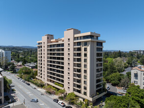 The Towers in San Mateo, CA - Foto de edificio - Building Photo