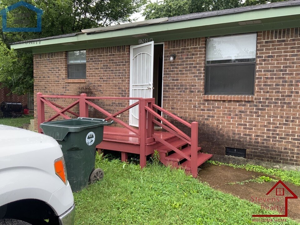 1702 Olive St in Chattanooga, TN - Building Photo