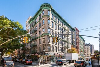 202 Mott St in New York, NY - Foto de edificio - Primary Photo
