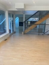 3865 Bayridge Av in West Vancouver, BC - Building Photo - Building Photo