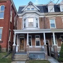 339 N Charlotte St, Unit #3. Third Floor-JM in Lancaster, PA - Building Photo