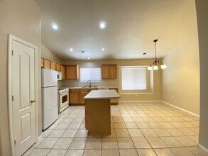 1313 Peppoli Loop SE in Rio Rancho, NM - Building Photo - Building Photo