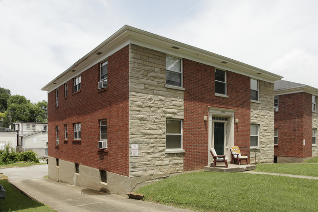 1045 Parkway Dr in Louisville, KY - Building Photo - Building Photo