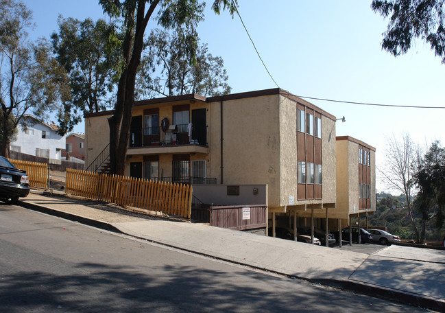 2590 Highland Ave in San Diego, CA - Building Photo - Building Photo