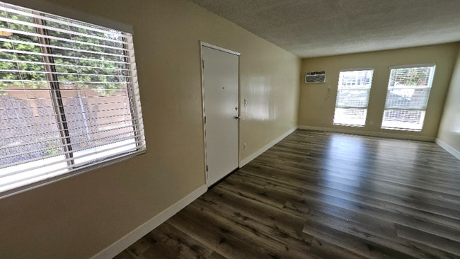 815 N Benton Way in Los Angeles, CA - Building Photo - Building Photo