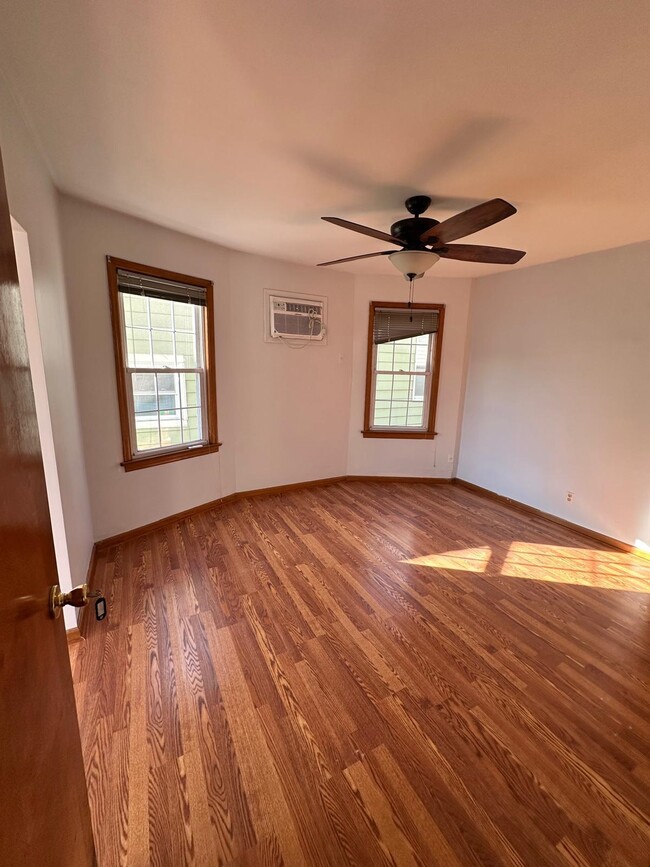 181 Avenue C in Bayonne, NJ - Building Photo - Building Photo