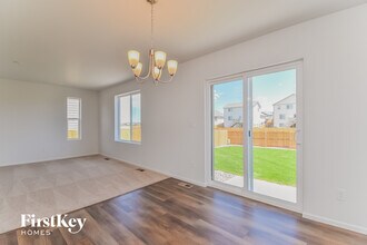 6943 Akela Ln in Colorado Springs, CO - Foto de edificio - Building Photo