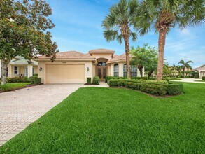 8938 First Tee Rd in Port St. Lucie, FL - Building Photo - Building Photo