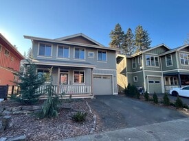 3107 Dana Ln in Hood River, OR - Building Photo