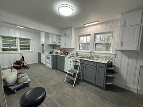 601 W Main St in Decherd, TN - Building Photo - Building Photo