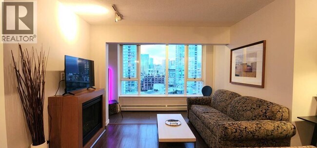 688 Abbott St in Vancouver, BC - Building Photo - Building Photo