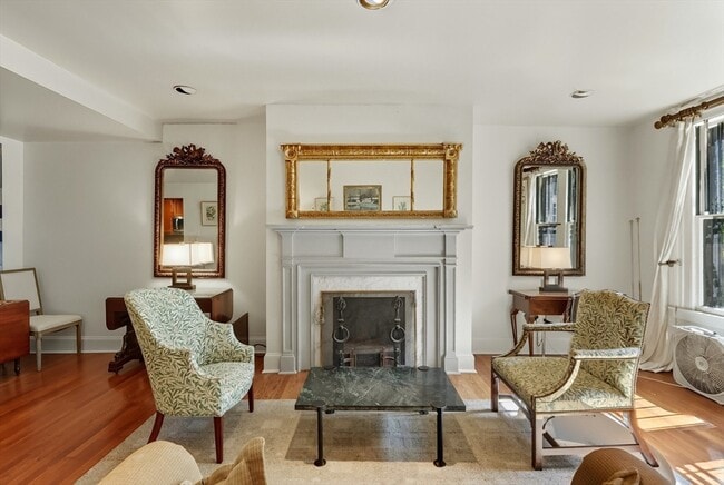 property at 118 Commonwealth Ave