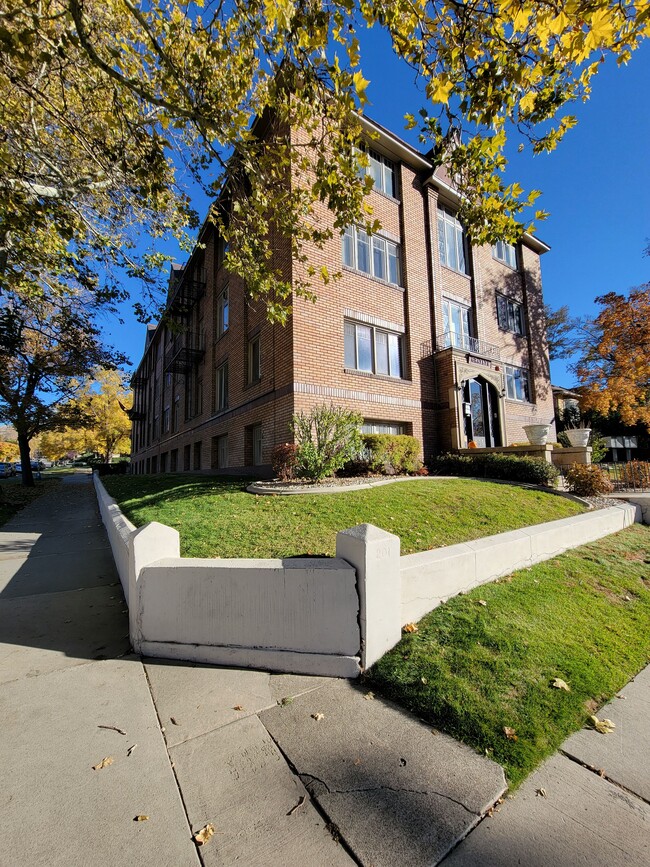 Graylyn Apartments in Salt Lake City, UT - Building Photo - Building Photo