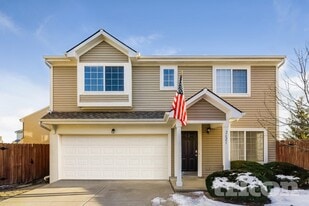 2621 Grand Fir Dr in Greenwood, IN - Building Photo