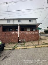 443 Erie Ave in Glassport, PA - Building Photo - Building Photo