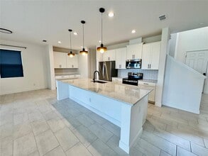 7902 Syracuse Dr in Clermont, FL - Foto de edificio - Building Photo