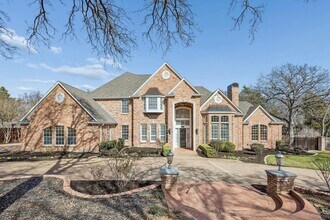 2900 Creekview Dr in Flower Mound, TX - Foto de edificio - Building Photo
