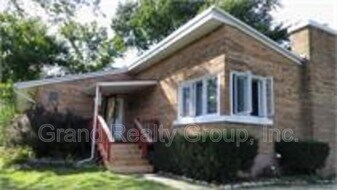 880 Ferndale St in Gurnee, IL - Building Photo