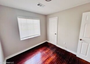 1311 Fernwood Dr in Jackson, MS - Building Photo - Building Photo