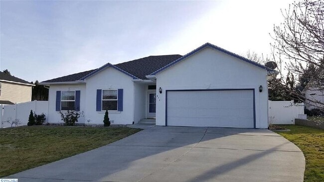 property at 324 W Canyon Lakes Dr