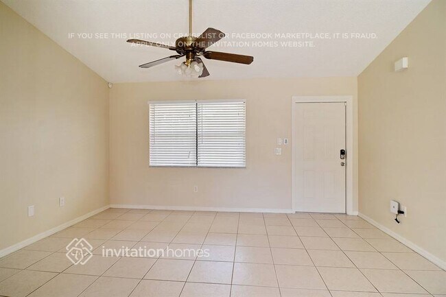 555 NW Conover St in Port St. Lucie, FL - Building Photo - Building Photo