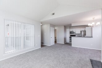 Keystone in Northglenn, CO - Foto de edificio - Building Photo