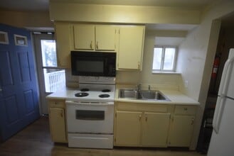 112 Clinton St in Delaware City, DE - Building Photo - Building Photo