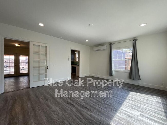 266 E 6th Ave in Chico, CA - Building Photo - Building Photo