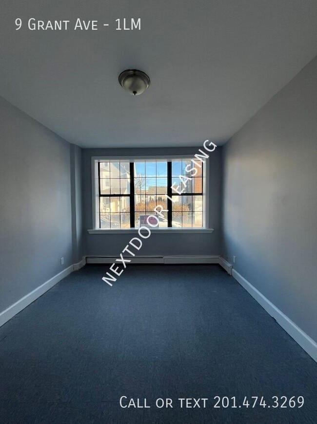 9 Grant Ave in Jersey City, NJ - Building Photo - Building Photo