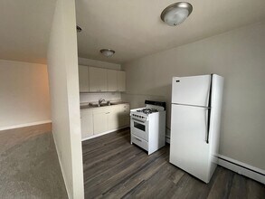 Cleveland Terrace Apartments in St. Paul, MN - Building Photo - Interior Photo