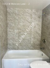1553 W Mercer Ln, Unit 2 in Phoenix, AZ - Building Photo - Building Photo