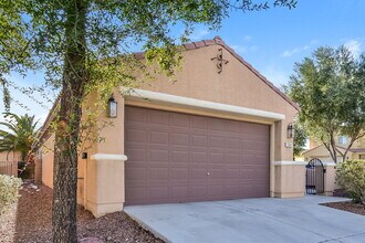 7241 Fairwind Acres Pl, Unit 1 in Las Vegas, NV - Foto de edificio - Building Photo