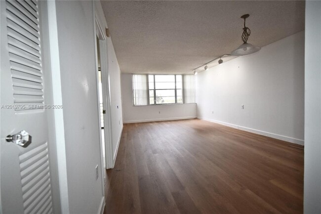 property at 1100 St Charles Pl