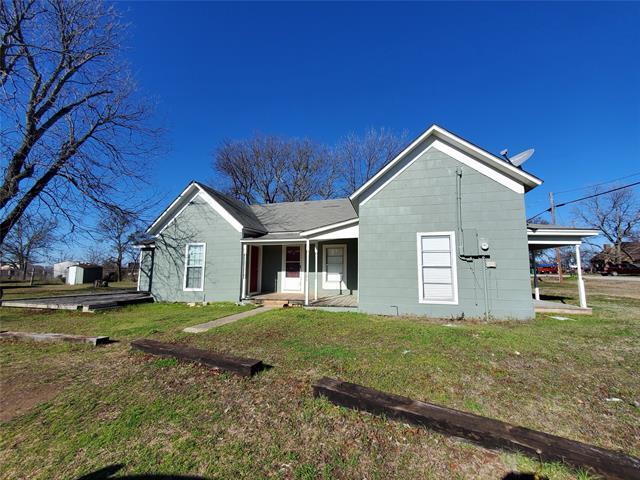 118 S Broadway St in Cresson, TX - Foto de edificio