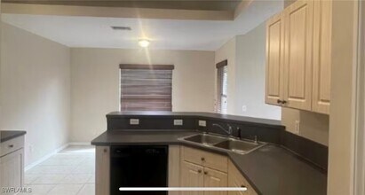 4833 SW 25th Ct in Cape Coral, FL - Building Photo - Building Photo
