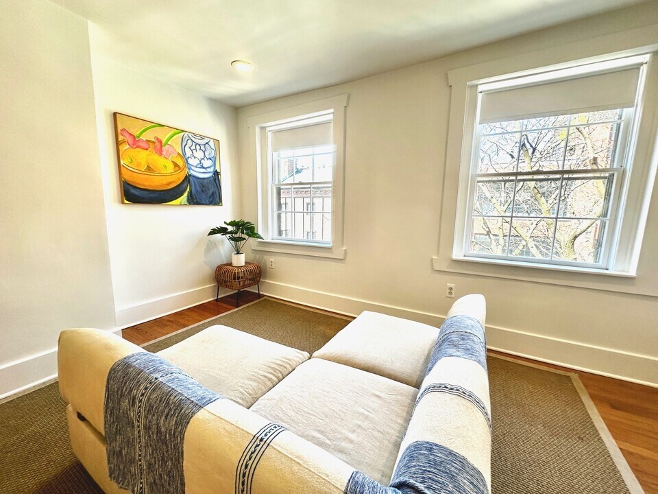 127 Charles St, Unit 3F in Boston, MA - Building Photo
