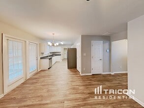 3673 Watkins Ridge Ct in Raleigh, NC - Foto de edificio - Building Photo