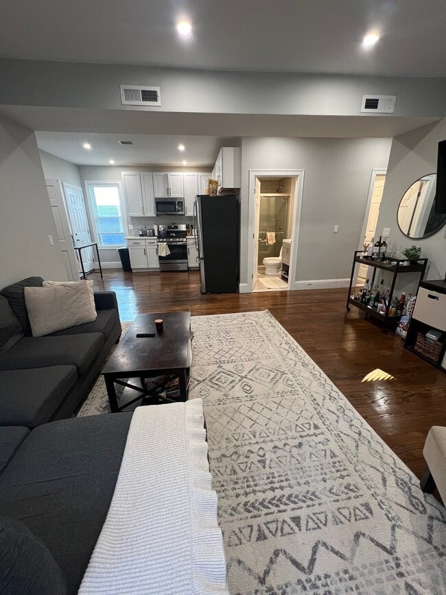 25 Pleasant St, Unit #1, in Boston, MA - Building Photo - Building Photo