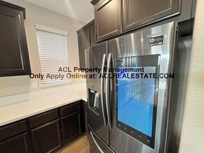 384 Baja Ct in Brentwood, CA - Building Photo - Building Photo