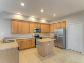 4317 Hickory Stone Cir in Orlando, FL - Building Photo - Building Photo