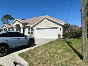 1 Waldorf Pl in Palm Coast, FL - Building Photo - Building Photo