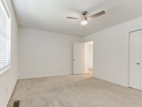 3004 Kent Dr in The Village, OK - Building Photo - Building Photo
