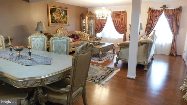 property at 5220 Winding Star Cir