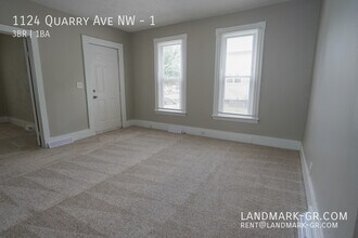 1124 Quarry Ave NW in Grand Rapids, MI - Building Photo - Building Photo