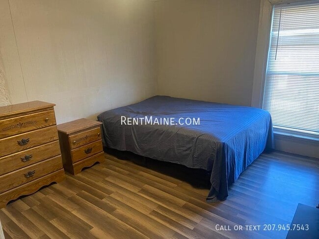 133 Essex St in Bangor, ME - Building Photo - Building Photo