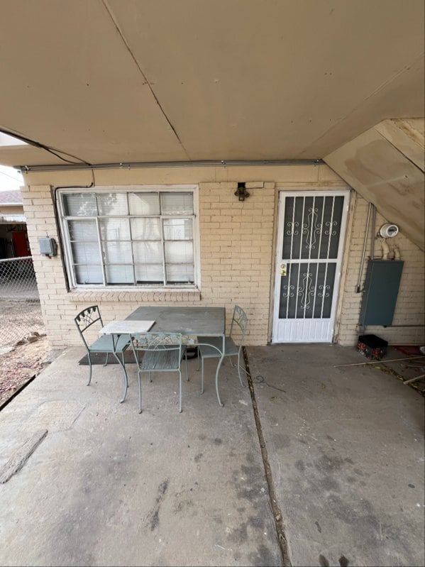 property at 1005 Arizona Ave