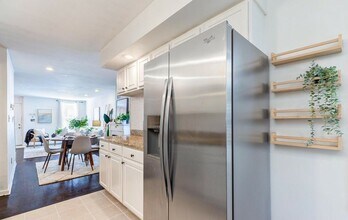 2538 Fleet St in Baltimore, MD - Building Photo - Building Photo